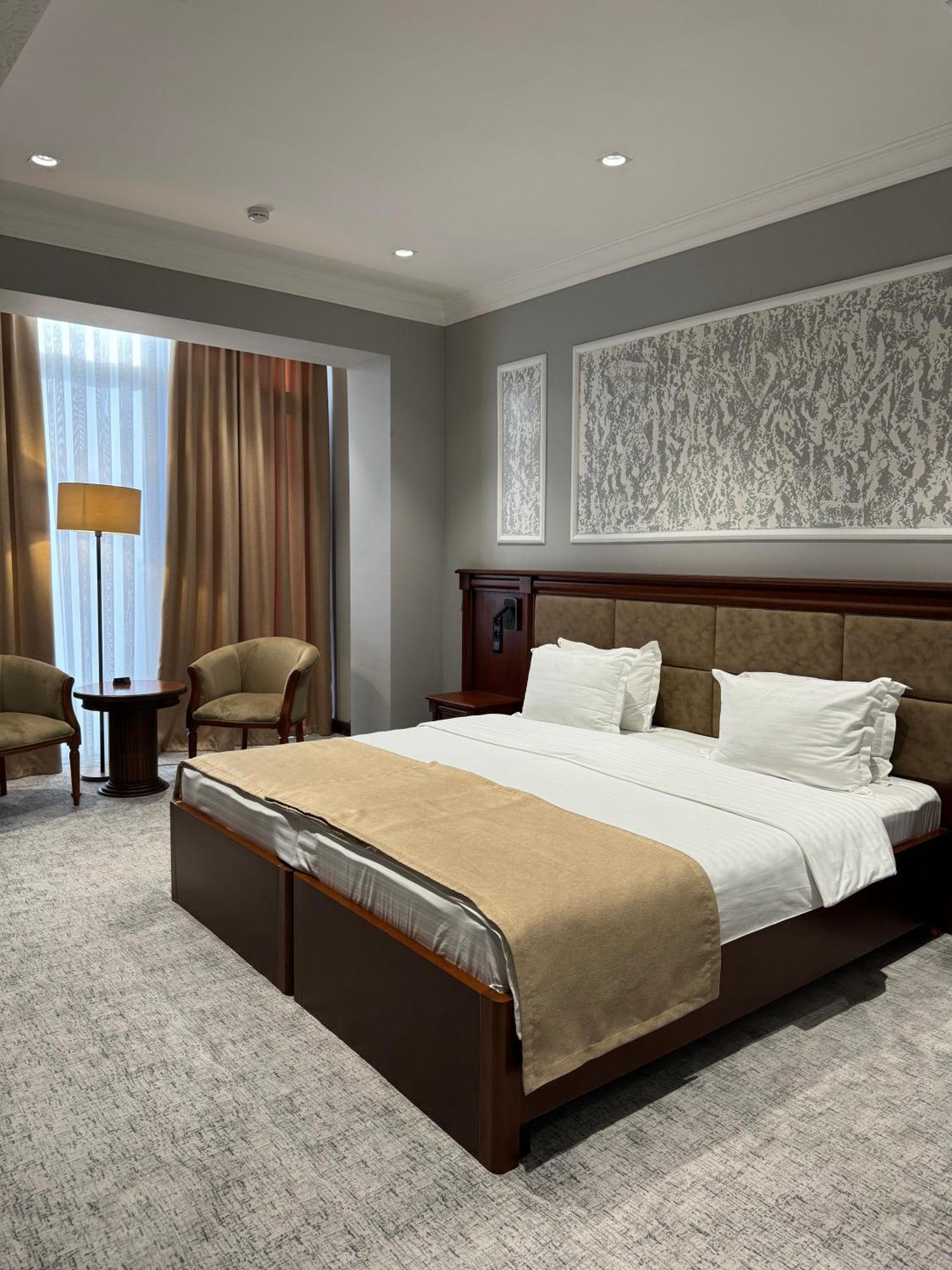 Mir Luxe Plaza Hotel Tashkent Luaran gambar