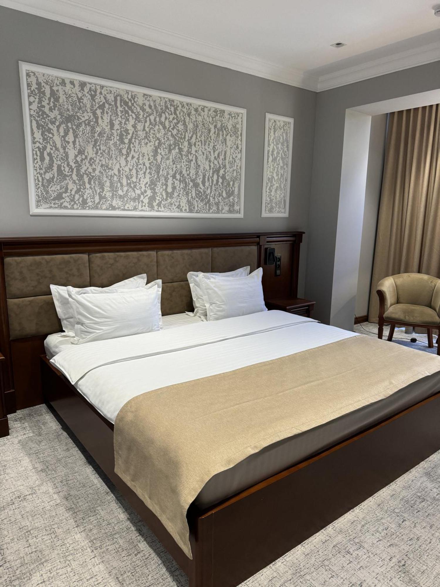 Mir Luxe Plaza Hotel Tashkent Luaran gambar