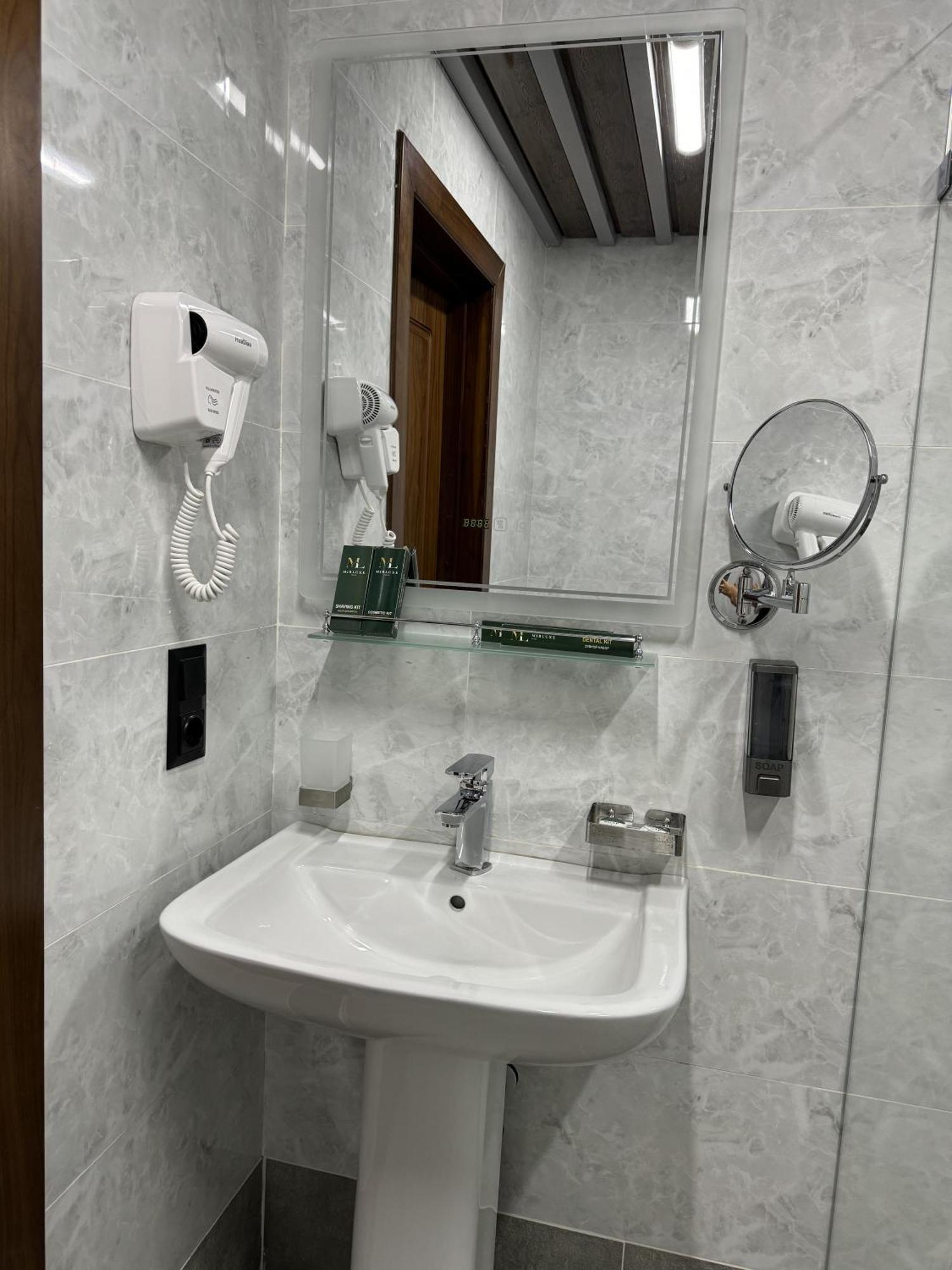Mir Luxe Plaza Hotel Tashkent Luaran gambar