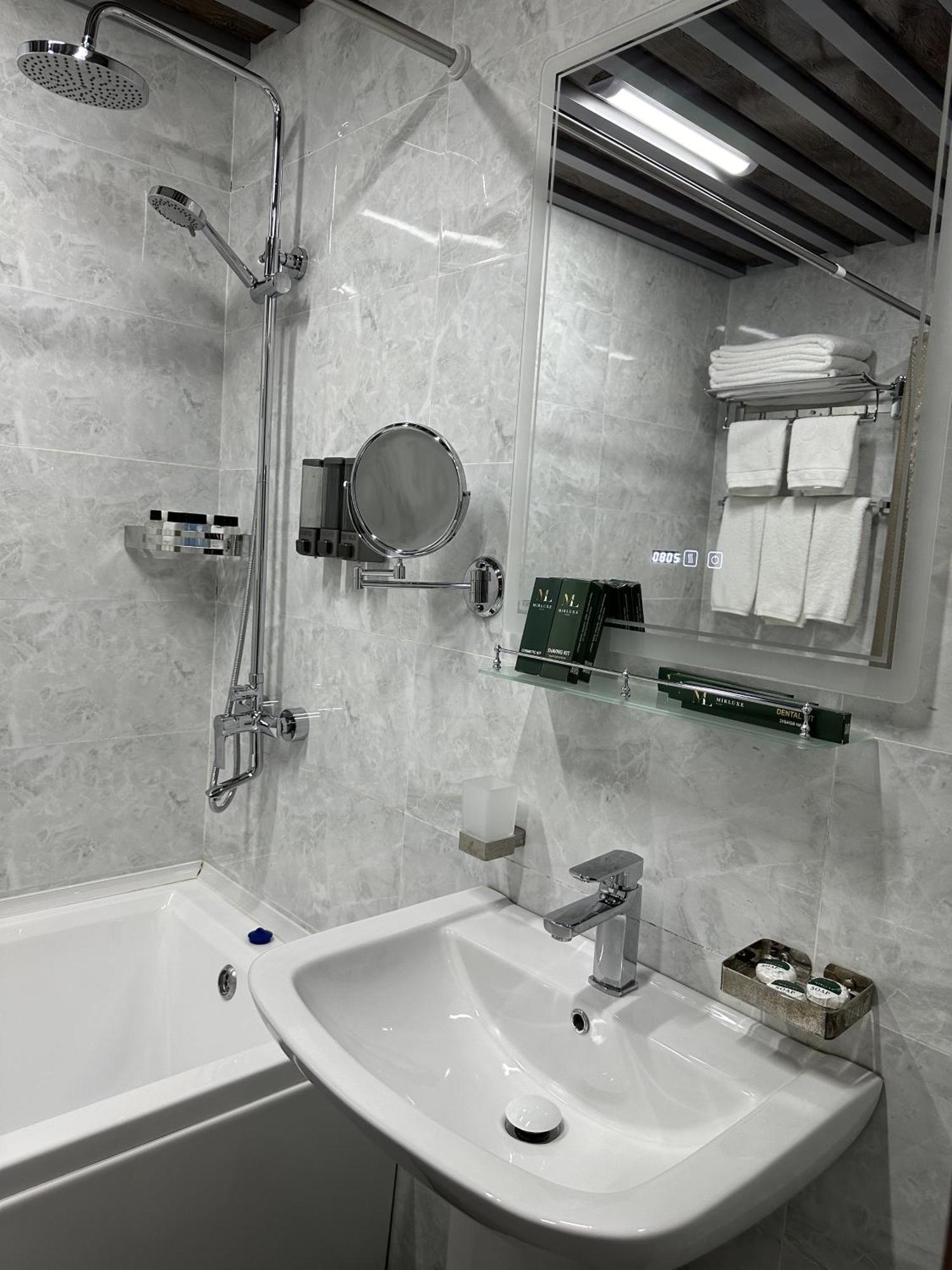 Mir Luxe Plaza Hotel Tashkent Luaran gambar